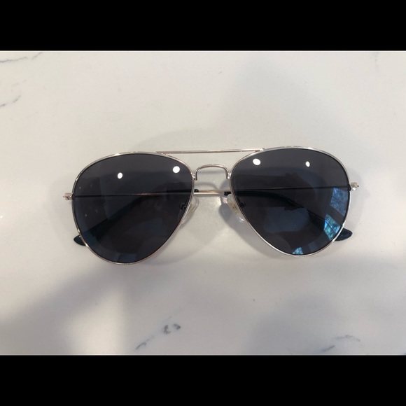 DIFF Sunglasses - Picture 2 of 4